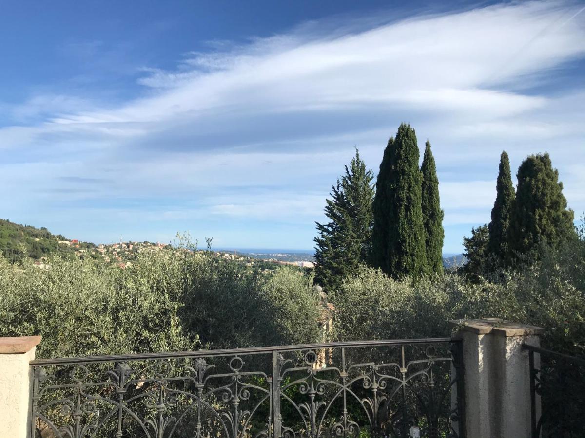 Residence Lou Naouc Grasse Bagian luar foto